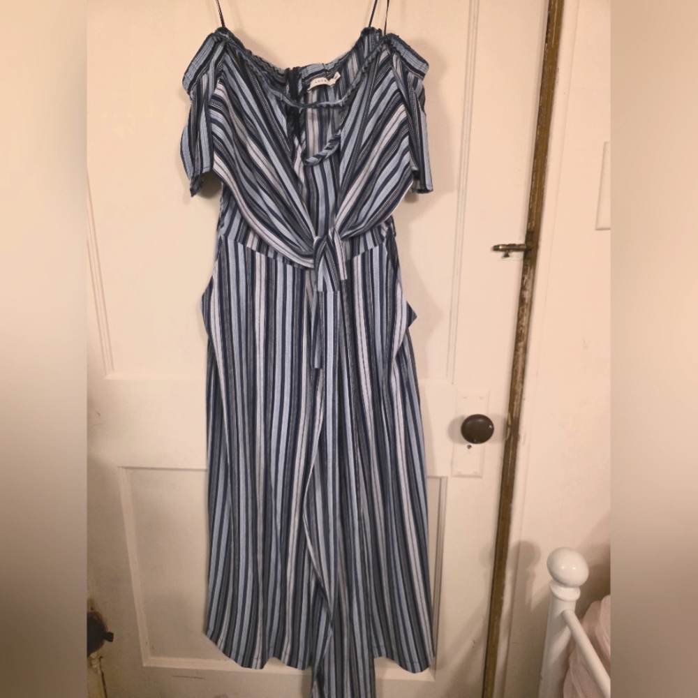 NWOT Ladies Large, Lush Blue And White Back Zip One Piece Jumpsuit With Long Tie